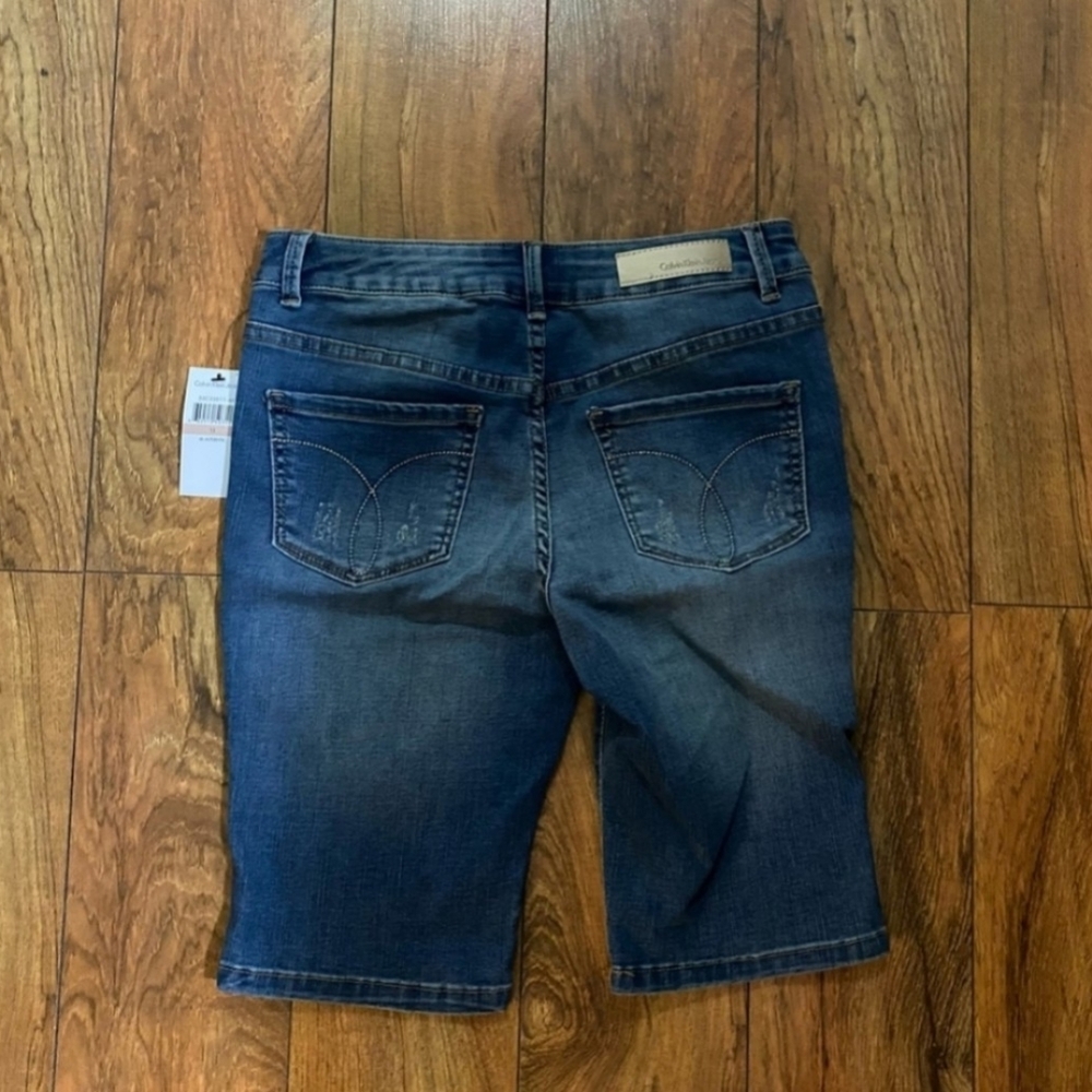 New With Tags Calvin Klein Skinny Stretch Denim Shorts - Picture 2 of 2